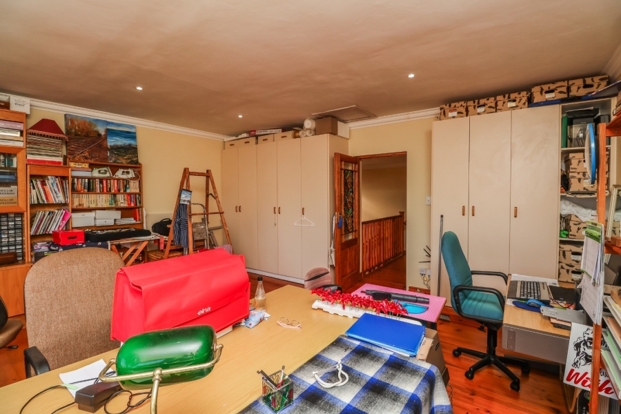 4 Bedroom Property for Sale in Groenvallei Western Cape